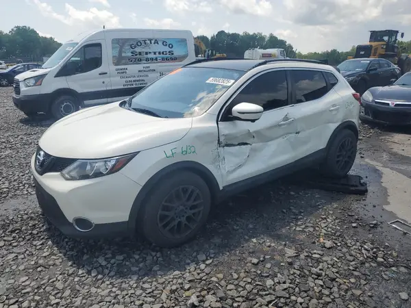 JN1BJ1CR6HW106776 2017 NISSAN ROGUE - Image 1