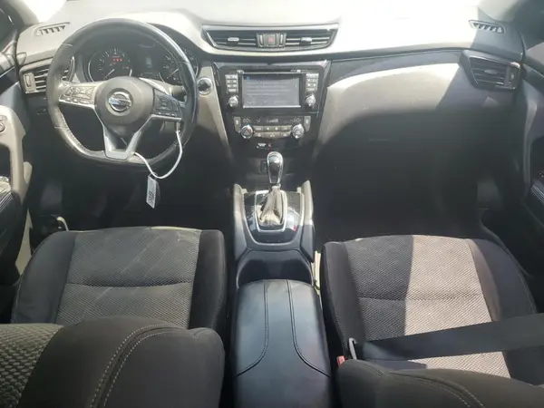 JN1BJ1CR6HW106776 2017 NISSAN ROGUE - Image 8
