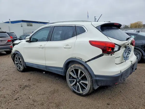 JN1BJ1CR6HW108656 2017 NISSAN ROGUE - Image 2
