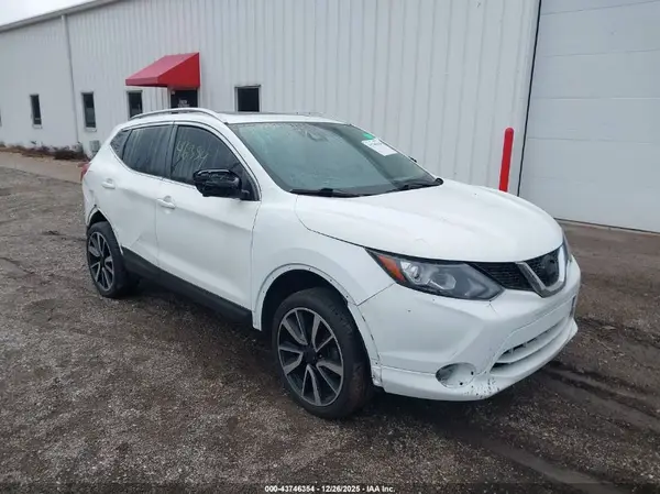 JN1BJ1CR6HW109290 2017 NISSAN ROGUE - Image 1