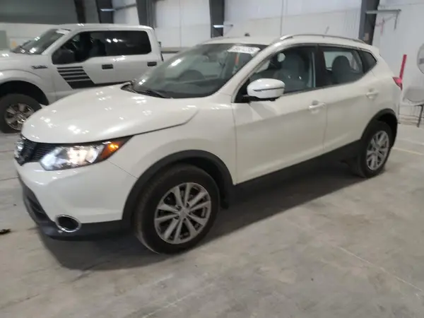 JN1BJ1CR6HW111685 2017 NISSAN ROGUE - Image 1