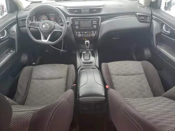 JN1BJ1CR6HW114263 2017 NISSAN ROGUE - Image 8