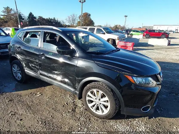 JN1BJ1CR6HW114988 2017 NISSAN ROGUE - Image 1
