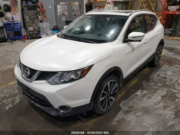 JN1BJ1CR6HW116370 2017 NISSAN ROGUE - Image 2