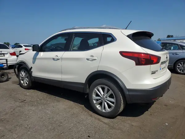 JN1BJ1CR6HW118877 2017 NISSAN ROGUE - Image 2