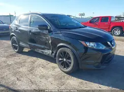 JN1BJ1CR6HW122055 2017 NISSAN ROGUE