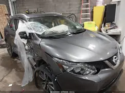 JN1BJ1CR6HW125053 2017 NISSAN ROGUE