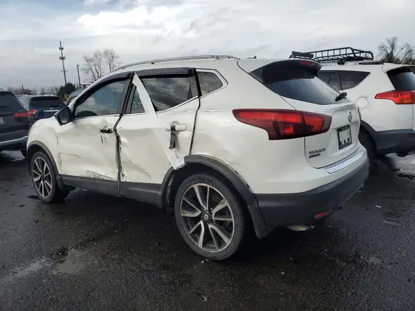 JN1BJ1CR6HW125361 2017 NISSAN ROGUE - Image 2