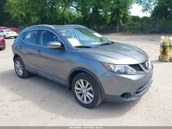 JN1BJ1CR6HW126607 2017 NISSAN ROGUE - Image 1