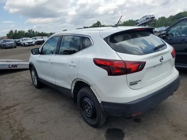 JN1BJ1CR6HW140670 2017 NISSAN ROGUE - Image 2