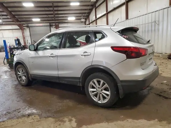 JN1BJ1CR6HW141706 2017 NISSAN ROGUE - Image 2