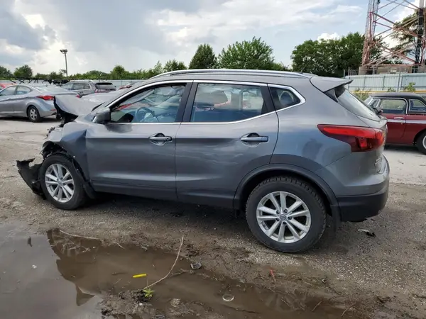 JN1BJ1CR6HW142774 2017 NISSAN ROGUE - Image 2