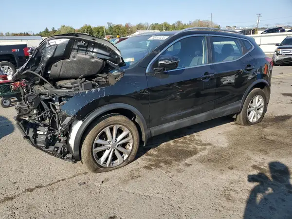 JN1BJ1CR6JW202011 2018 NISSAN ROGUE - Image 1