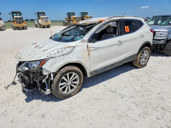 JN1BJ1CR6JW204860 2018 NISSAN ROGUE - Image 1