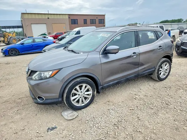 JN1BJ1CR6JW205202 2018 NISSAN ROGUE - Image 1