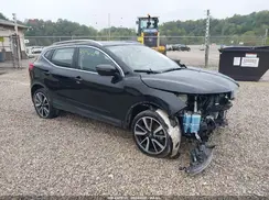 JN1BJ1CR6JW210772 2018 NISSAN ROGUE