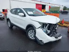JN1BJ1CR6JW250270 2018 NISSAN ROGUE