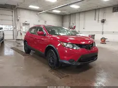 JN1BJ1CR6JW255324 2018 NISSAN ROGUE