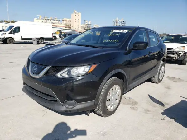 JN1BJ1CR6JW256697 2018 NISSAN ROGUE - Image 1