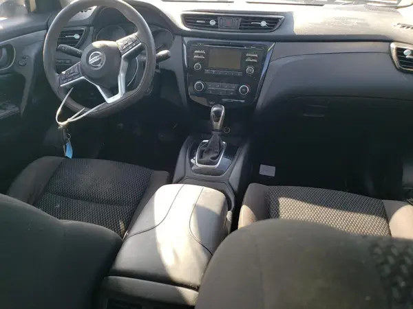 JN1BJ1CR6JW256697 2018 NISSAN ROGUE - Image 8