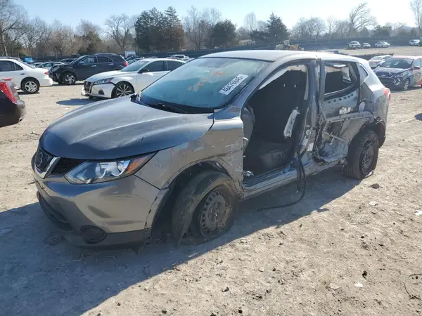 JN1BJ1CR6JW258207 2018 NISSAN ROGUE - Image 1