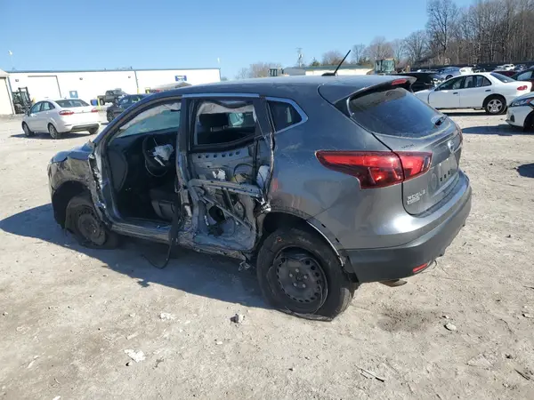 JN1BJ1CR6JW258207 2018 NISSAN ROGUE - Image 2