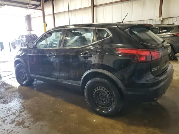 JN1BJ1CR6JW258952 2018 NISSAN ROGUE - Image 2