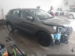 JN1BJ1CR6JW259079 2018 NISSAN ROGUE