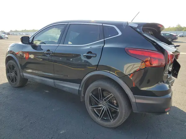 JN1BJ1CR6JW259454 2018 NISSAN ROGUE - Image 2