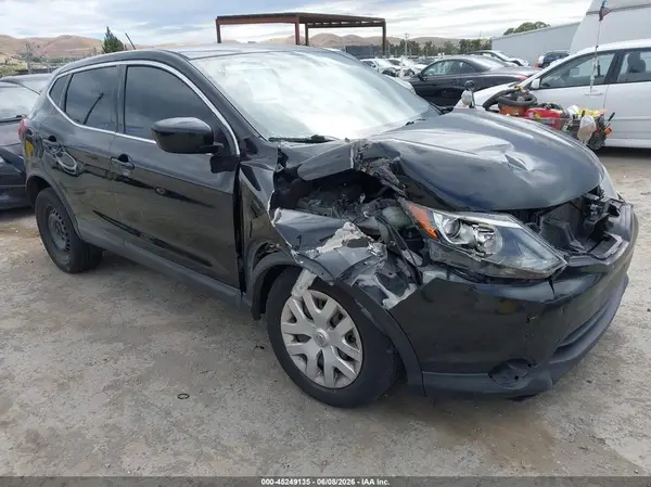 JN1BJ1CR6JW261981 2018 NISSAN ROGUE - Image 1