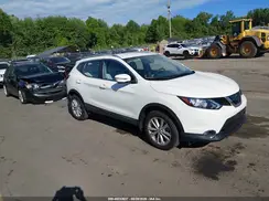 JN1BJ1CR6JW264301 2018 NISSAN ROGUE