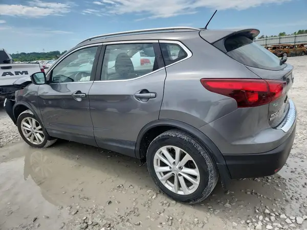JN1BJ1CR6JW267960 2018 NISSAN ROGUE - Image 2