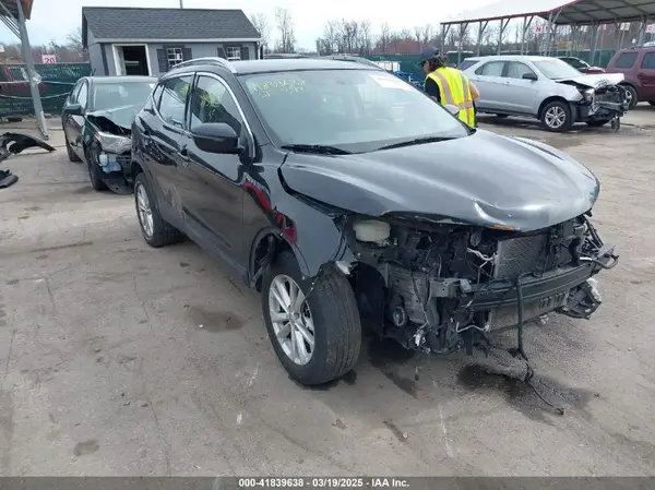 JN1BJ1CR6JW281776 2018 NISSAN ROGUE - Image 1