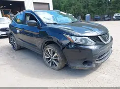 JN1BJ1CR6JW293829 2018 NISSAN ROGUE