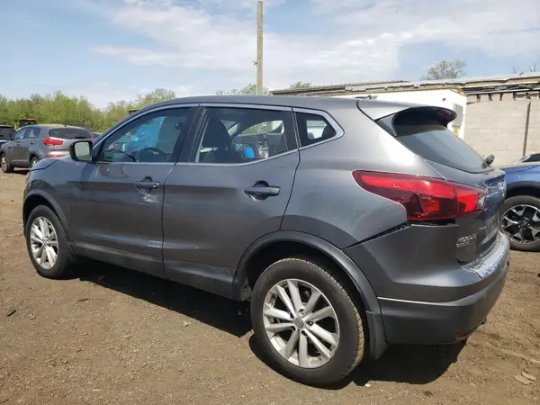 JN1BJ1CR6JW600710 2018 NISSAN ROGUE - Image 2