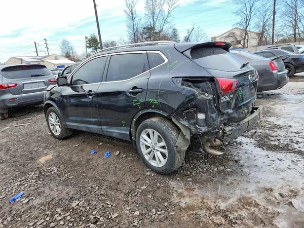 JN1BJ1CR6KW325440 2019 NISSAN ROGUE - Image 2
