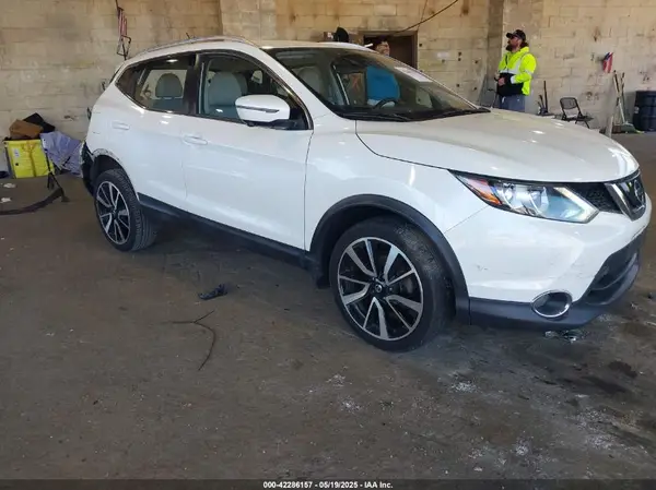 JN1BJ1CR6KW340777 2019 NISSAN ROGUE - Image 1
