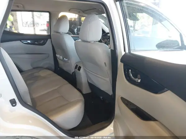 JN1BJ1CR6KW340777 2019 NISSAN ROGUE - Image 8