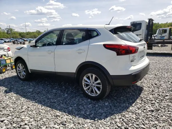 JN1BJ1CR6KW352797 2019 NISSAN ROGUE - Image 2
