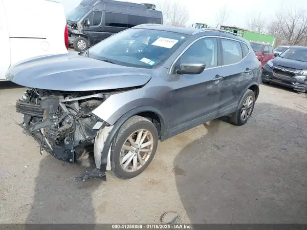 JN1BJ1CR6KW353027 2019 NISSAN ROGUE - Image 2