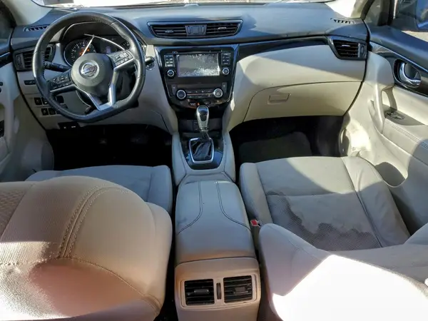 JN1BJ1CR7HW105393 2017 NISSAN ROGUE - Image 8