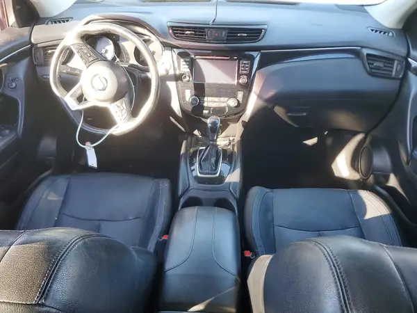 JN1BJ1CR7HW105507 2017 NISSAN ROGUE - Image 8