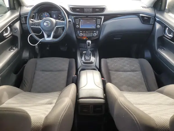 JN1BJ1CR7HW105992 2017 NISSAN ROGUE - Image 8