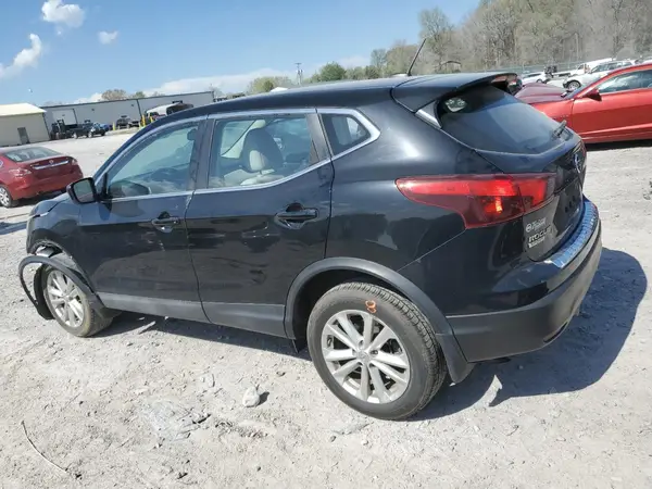 JN1BJ1CR7HW106172 2017 NISSAN ROGUE - Image 2
