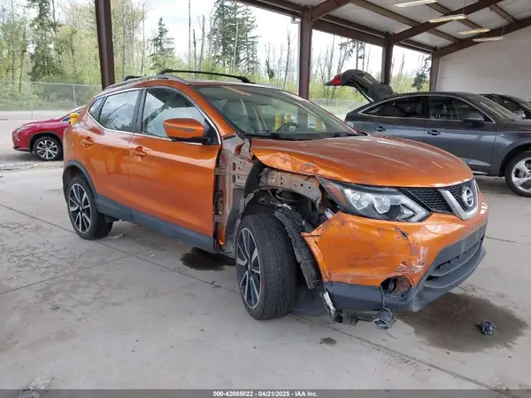 JN1BJ1CR7HW106222 2017 NISSAN ROGUE - Image 1