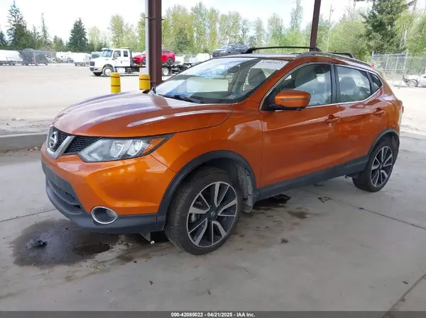 JN1BJ1CR7HW106222 2017 NISSAN ROGUE - Image 2