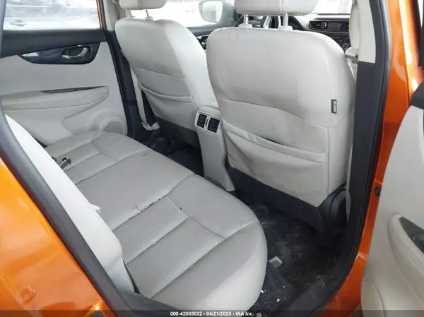 JN1BJ1CR7HW106222 2017 NISSAN ROGUE - Image 8