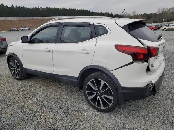 JN1BJ1CR7HW109413 2017 NISSAN ROGUE - Image 2