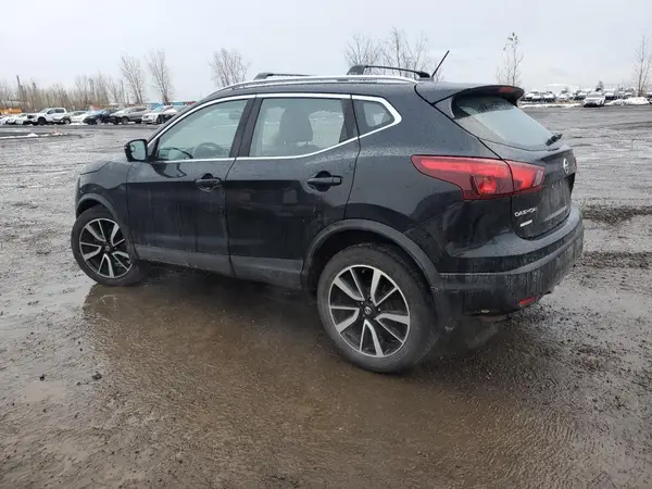 JN1BJ1CR7HW110111 2017 NISSAN ROGUE - Image 2