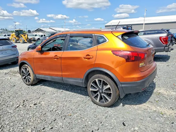 JN1BJ1CR7HW110416 2017 NISSAN ROGUE - Image 2
